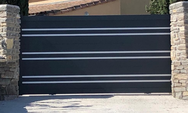 Portail alu modèle Vidourle